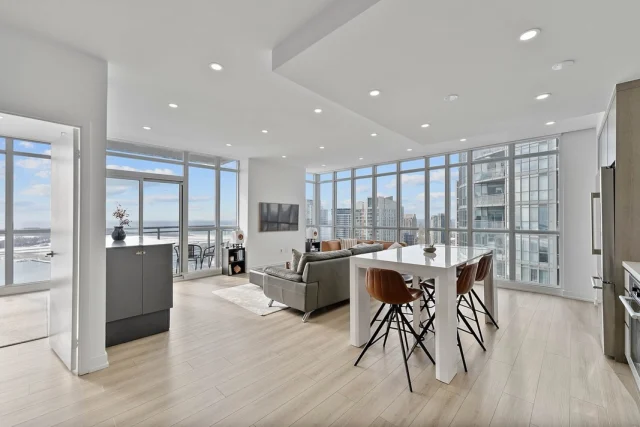 Just Listed! Rare 3-bed, 2-bath corner suite with stunning southwest views through floor-to-ceiling windows. Beautifully upgraded with renovated kitchen (80K Reno in 2022) + engineered hardwood floors and pot lights throughout. One of Parades smartest layouts; no wasted space. Generous bedrooms with excellent flow. TWO PARKING spots right next to elevator. Ample In-Unit storage closets. Two Balconies. Immaculately maintained. World-class amenities: Saltwater pool, gym, sauna, rooftop terrace, theatre, 24hr concierge. Two owned parking spots closest to elevator-unmatched convenience.15 Iceboat Terr 4010Listed: $1,050,000#homeiswhereyourstoreybegins