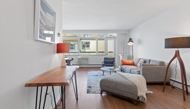 1104 – 581 Avenue, Toronto