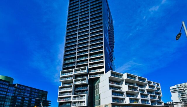 803 – 170 Bayview Ave, Toronto