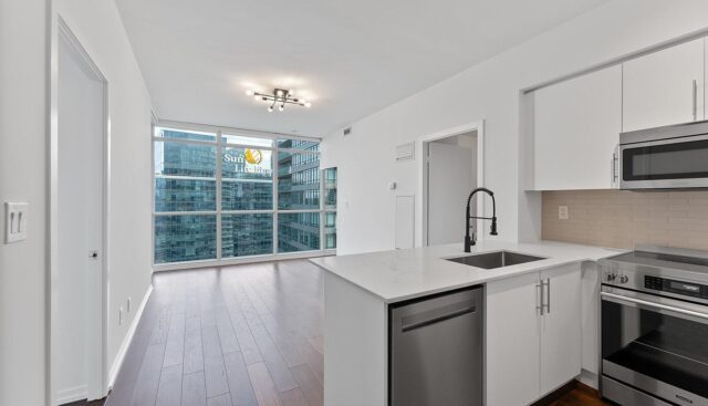 4101 – 65 Bremner Blvd, Toronto