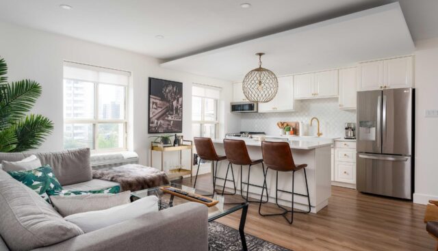 601 – 88 Charles St E, Toronto