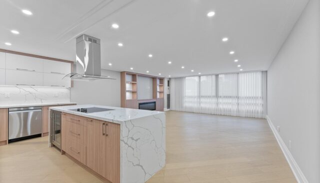 406 – 77 Carlton, Toronto