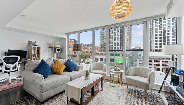 718 – 320 Richmond St E, Toronto