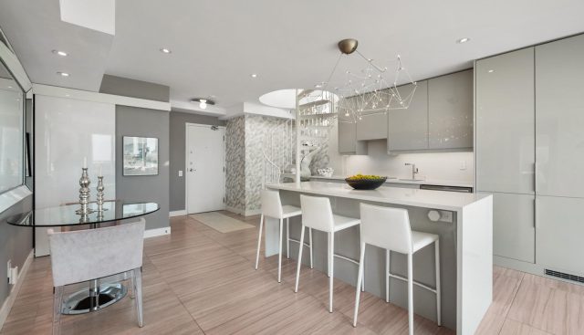 Ph03 – 77 Lombard St, Toronto