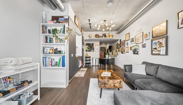 802 – 170 Bayview, Toronto