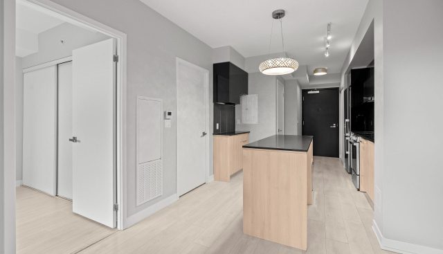 341 – 31 Tippett, Toronto