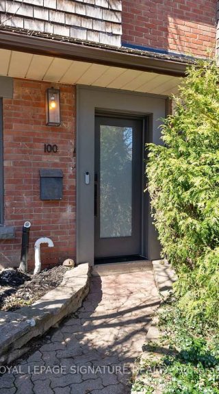 100 Sussex Ave, Toronto
