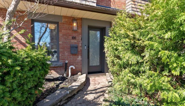 100 Sussex Ave, Toronto