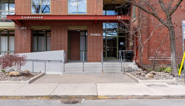 Ph13 – 70 Mill St, Toronto