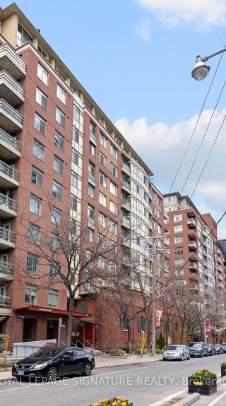 Ph13 – 70 Mill St, Toronto