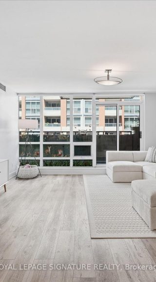 301 – 263 Wellington St W, Toronto