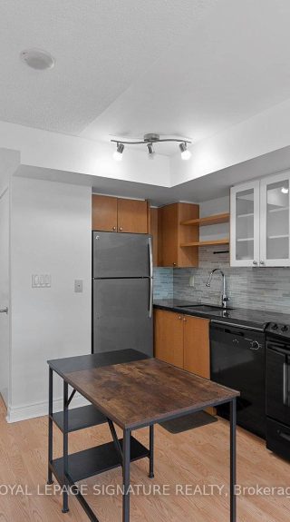 831 – 600 Fleet St, Toronto