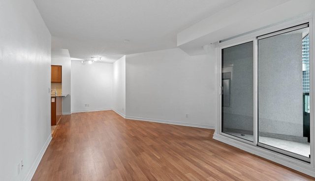 801 – 19 Grand Trunk Cres, Toronto