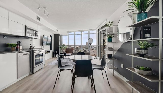1209 – 21 Iceboat, Toronto