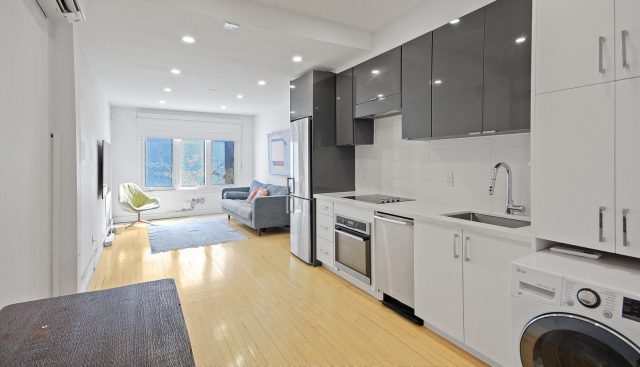 Upper – 1048 Queen St W, Toronto