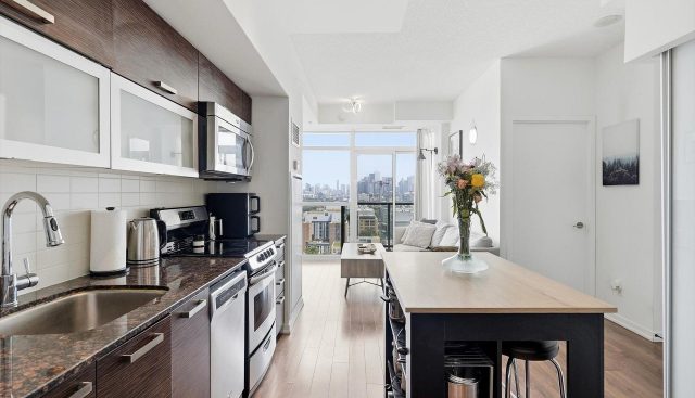 Ph02 – 68 Abell St, Toronto