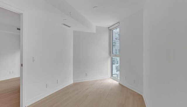 626 – 30 Tretti Way, Toronto