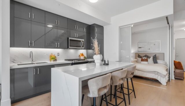 406 – 14 Dewhurst, Toronto