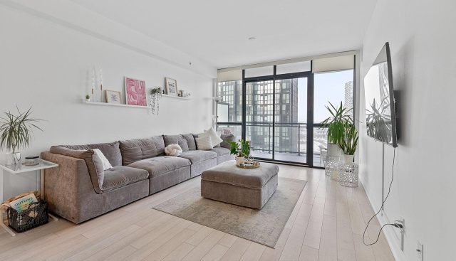 1607 – 2900 Highway 7, York