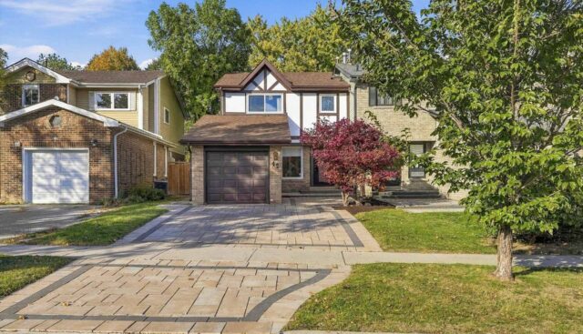 42 Lilac Ave, York