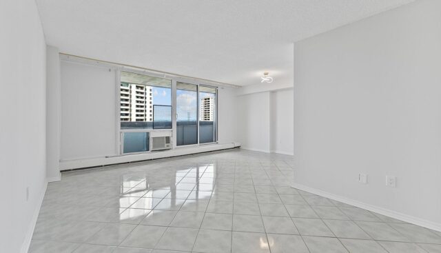 #906 – 5 San Romanoway, Toronto