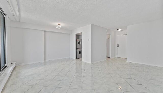 #906 – 5 San Romanoway, Toronto