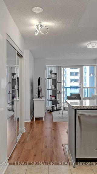 1401 – 5 Michael Power Pl, Toronto