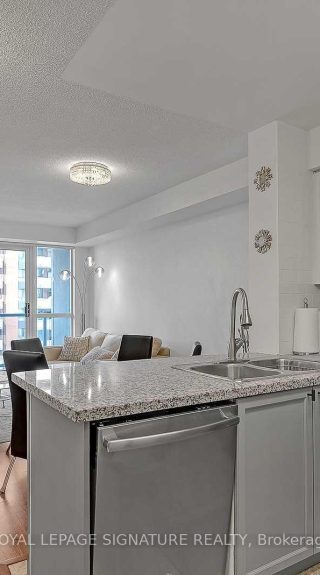 1401 – 5 Michael Power Pl, Toronto
