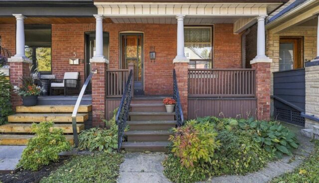 7 Geoffrey, Toronto